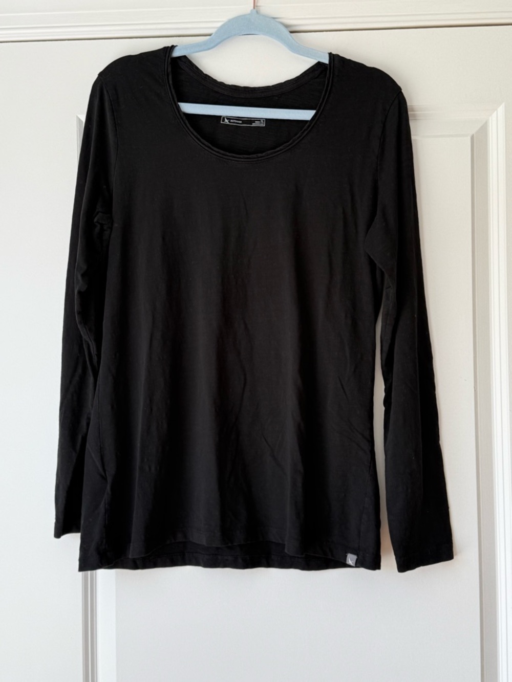 Eddie Bauer Long Sleeve T-Shirt, Black Scoop Neck Slub,
